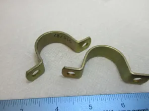 (2) Continental p/n 535787 CLAMPS, Balance Tube Support